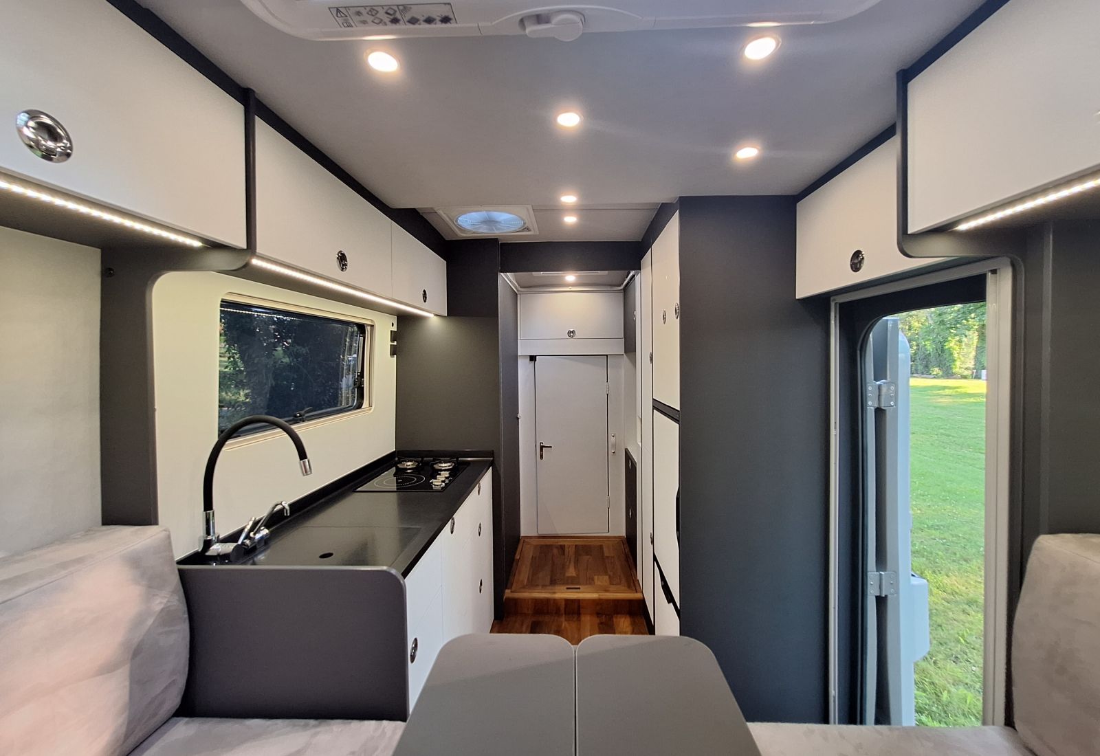 aménagement intérieur camping-car